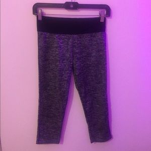 Gray Stretch Capri leggings